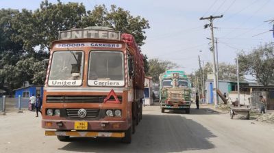 টানা ১০ দিন ভোমরা স্থলবন্দরে বন্ধ আমদানি-রপ্তানি