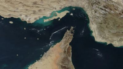 হরমুজ প্রণালি সম্পূর্ণ বন্ধ করে দেওয়ার হুঁশিয়ারি ইরানের