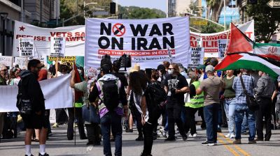 ইরানে হামলার প্রতিবাদে যুক্তরাষ্ট্রজুড়ে বিক্ষোভ