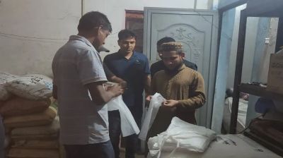 বগুড়ায় পলিথিন কারখানায় অভিযান, ১৬শ কেজি জব্দ