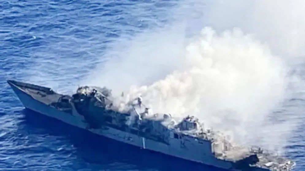 ইরানের সাবমেরিনসহ ১৭টি যুদ্ধজাহাজ ধ্বংস করেছে যুক্তরাষ্ট্র