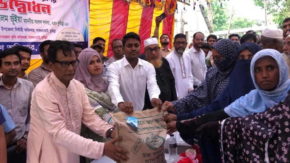 কৃষির মাধ্যমে আয় বাড়াতে হবে : এমপি মোবাশ্বের