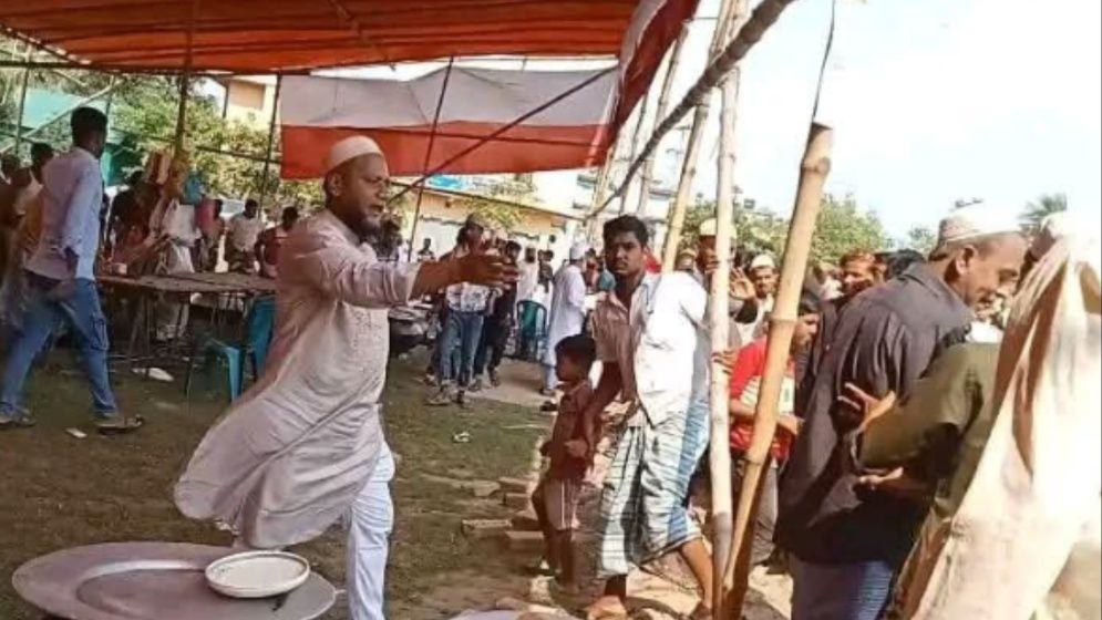 নরসিংদীতে কুলখানি অনুষ্ঠানে পদদলিত হয়ে শিশুসহ আহত ১৫