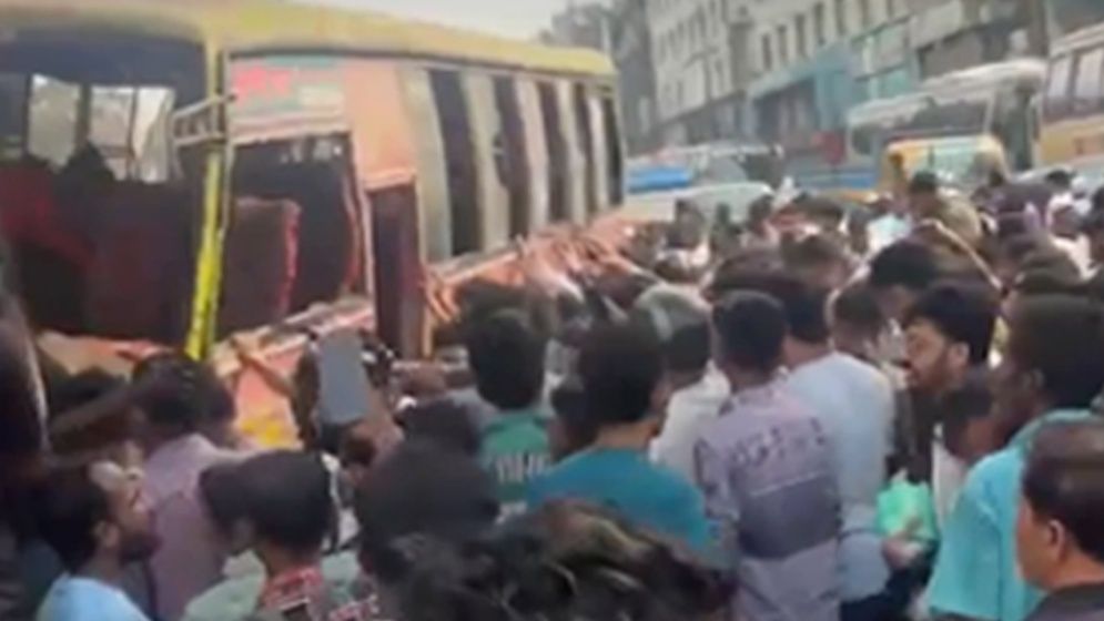 রাজধানীতে বাস দুর্ঘটনায় নিহত ২