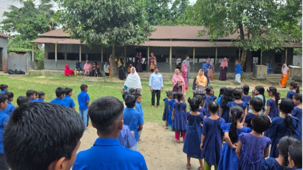 রূপগঞ্জে ভায়েলা-মিয়াবাড়ি বেসরকারি প্রাথমিক বিদ্যালয়টি দীর্ঘ ৩২ বছরেও সরকারিকরণ হয়নি।