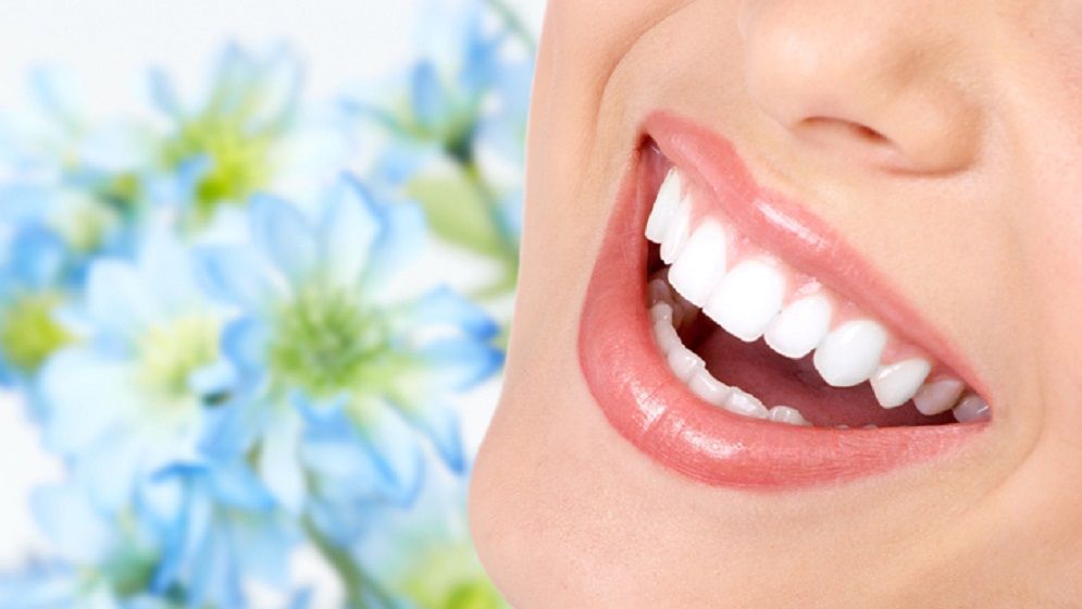 ১০ খাবার ও পানীয় নীরবে নষ্ট করছে আপনার দাঁত