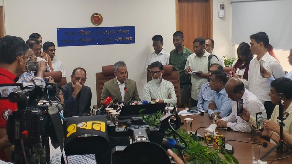 বাস ভাড়া বাড়ানোর সিদ্ধান্ত