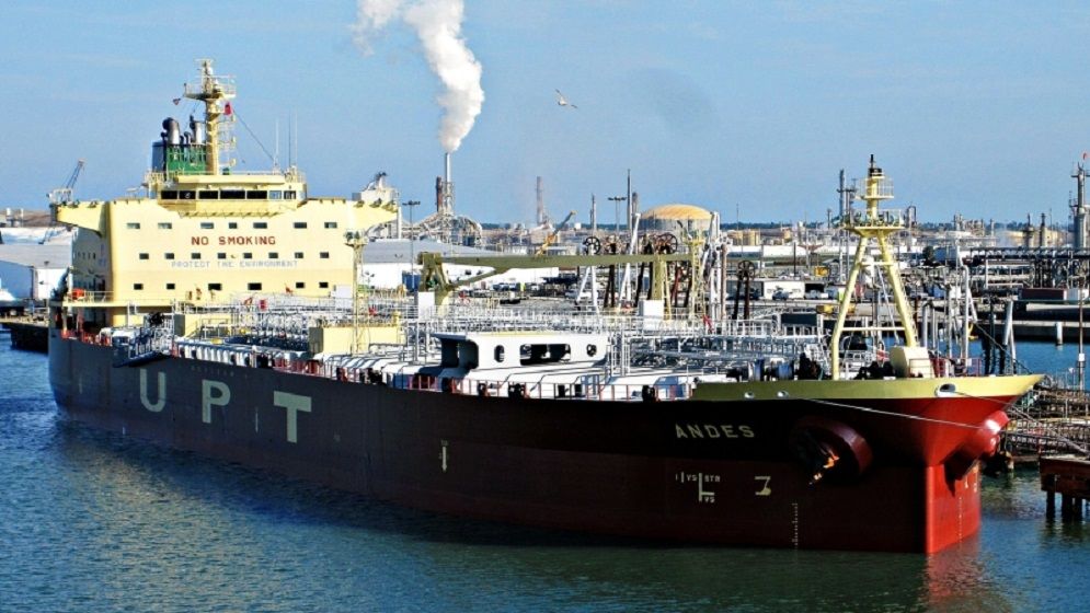 ৩৪ হাজার টন জেট ফুয়েল নিয়ে চট্টগ্রাম বন্দরে চীনের জাহাজ