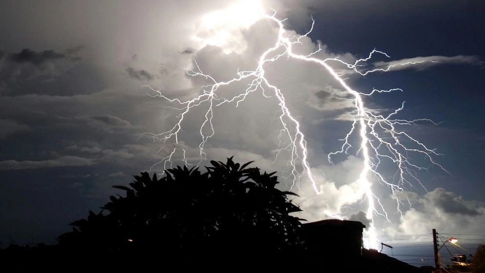 বৃষ্টি ও বজ্রপাতের সময় হাদিসে বর্ণিত দোয়া