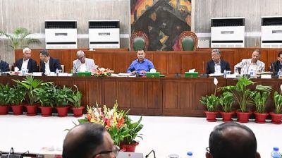 জ্বালানি সংকট মোকাবেলায় অফিস সময় কমাল সরকার