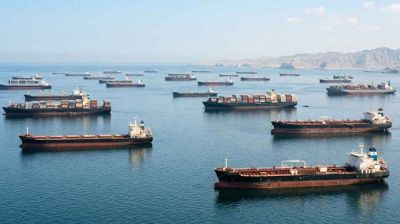 হরমুজে ২০০০ জাহাজ এবং ২০ হাজার নাবিক আটকা