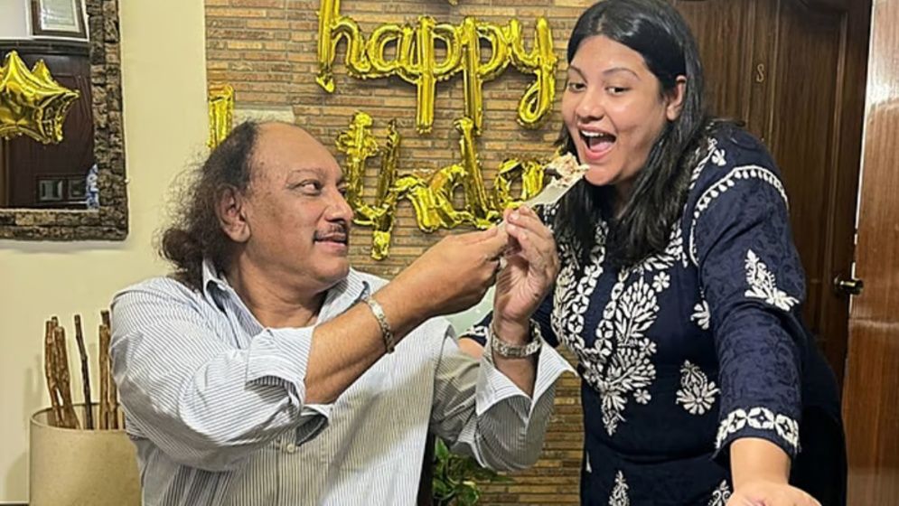 কারিনার শারীরিক অবস্থার অবনতি, মেয়ের জন্য দোয়া চাইলেন বাবা কায়সার হামিদ