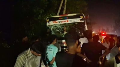 চট্টগ্রামের কর্ণফুলীতে বাস-লেগুনা সংঘর্ষে নিহত ৩