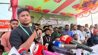 কর্মীদের ফেলে পালিয়ে যাওয়া নেতাদের রাজনীতি করার অধিকার নেই : হাসনাত