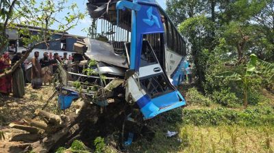 চট্টগ্রামে দুই বাসের সংঘর্ষে প্রাণ গেল চারজনের
