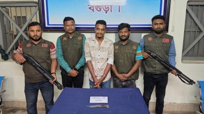 বগুড়ায় ‘কোবরা গ্রুপের’ প্রধান গ্রেপ্তার