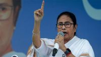 ভবানীপুরে মমতা এগিয়ে গেলেন