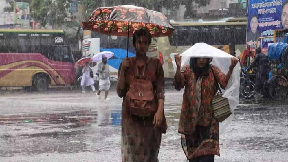 দুপুরের মধ্যে ঢাকাসহ ১৫ জেলায় ঝড়বৃষ্টির আভাস