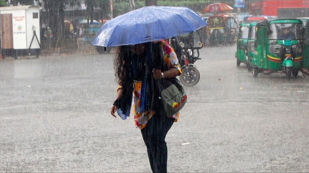তাপপ্রবাহের মধ্যে বৃষ্টির আভাস