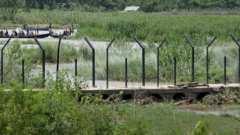 সীমান্তে কাঁটাতারের বেড়ার নকশা নিয়ে বিক্ষোভ, অবরুদ্ধ হওয়ার শঙ্কায় মেঘালয়ের গ্রামবাসী