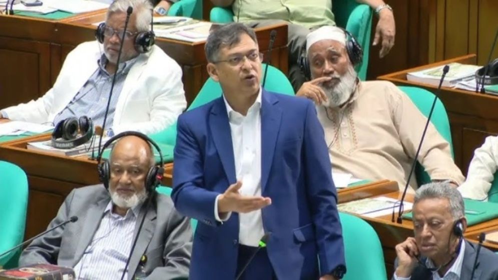 ভারত-মিয়ানমার সীমান্তে কাঁটাতারের বেড়া দেবে বাংলাদেশ : স্বরাষ্ট্রমন্ত্রী