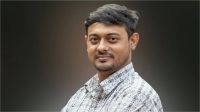 নাসীরুদ্দীন পাটওয়ারীর গাড়িতে হামলা