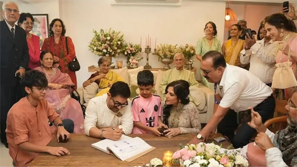 পরিবার ও সন্তানদের নিয়ে আমিরের তৃতীয় বিয়ে