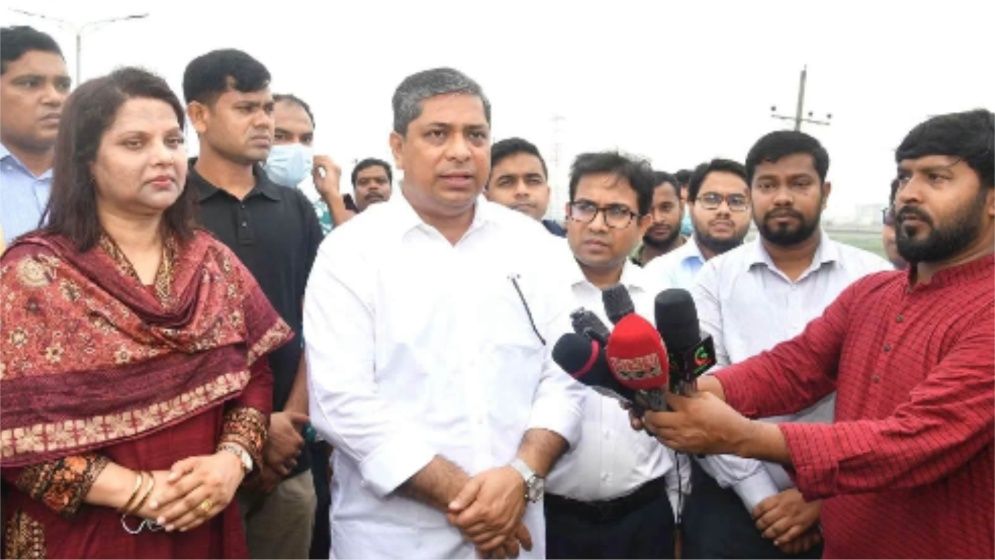 আমিনবাজার ১.২ কিমি সড়কজুড়ে বর্জ্য অপসারণ ও নিমগাছ রোপণ করা হবে: স্থানীয় সরকার প্রতিমন্ত্রী