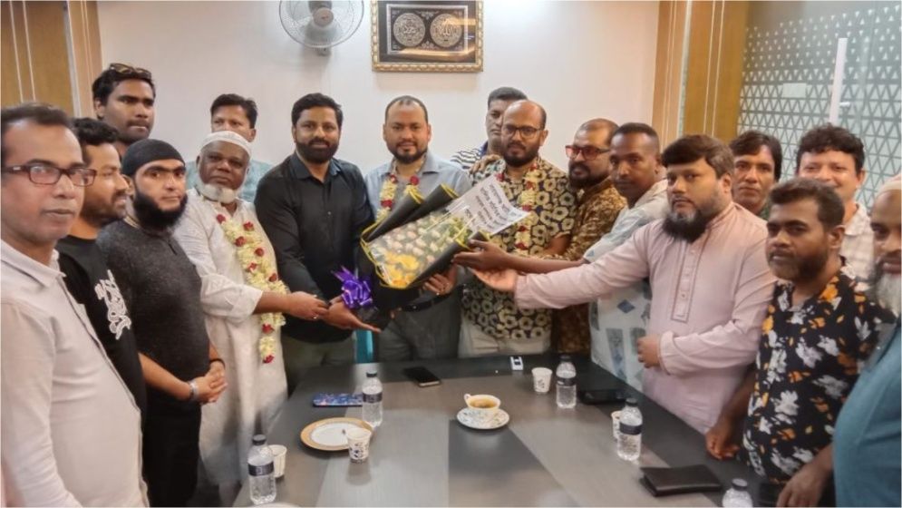 নারায়ণগঞ্জ আটা-ময়দা মিল মালিক সমিতির নবনির্বাচিত সভাপতি-সম্পাদককে আপন ক্লাবের সংবর্ধনা