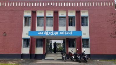 টাঙ্গাইলে ট্রাক-বাসের সংঘর্ষে নিহত ৩