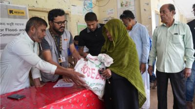 কক্সবাজারের বন্যাদুর্গতদের পাশে আইআরসি
