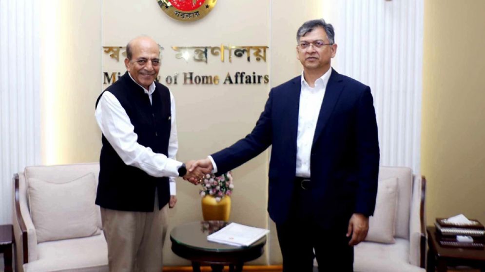 দুদেশের বন্ধুত্বপূর্ণ সম্পর্ক আরও সুদৃঢ় করতে নতুন সূচনা জরুরি: স্বরাষ্ট্রমন্ত্রী