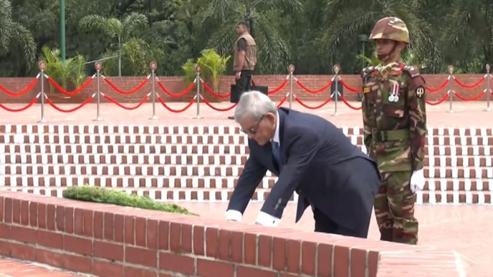 জাতীয় স্মৃতিসৌধে রাষ্ট্রপতির শ্রদ্ধা