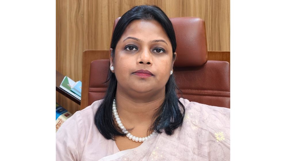 গণমাধ্যমবিমুখ কুড়িগ্রাম ডিসি অন্নপূর্ণা দেবনাথ ফোন ধরেন না, ভিডিও বার্তাও দেন না