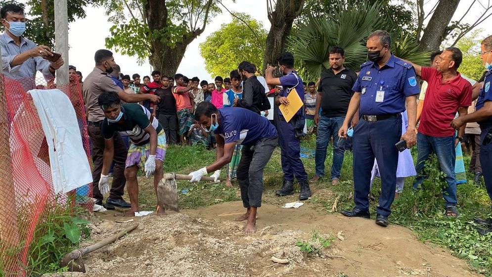 নরসিংদীতে স্ত্রীকে হত্যার পর কবরস্থানে মাটিচাপা, অভিযুক্ত স্বামী আটক