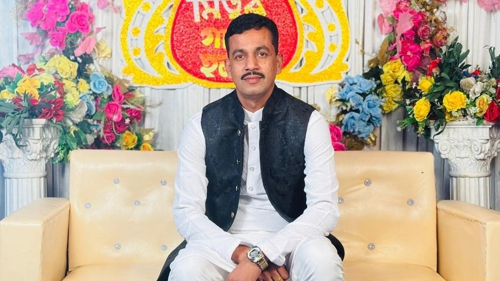 প্রবাসীর স্ত্রীসহ কোটি টাকা নিয়ে পালালেন স্বেচ্ছাসেবক দল নেতা
