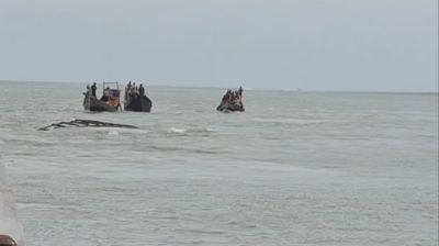 নিউজিল্যান্ডের এক পরিবারের চার সদস্যকে নিয়ে কক্সবাজারে নৌকাডুবি, নিখোঁজ এক কিশোর ও