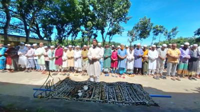 করিমগঞ্জে ইউপি সদস্যের মৃত্যু, জানাজায় স্বজন-শুভাকাঙ্ক্ষীদের ভিড়