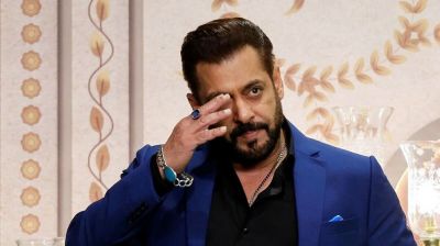 সালমানের বাড়ির সামনে দায়িত্বরত পুলিশ সদস্যের মৃত্যু