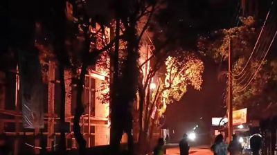 মহাসড়কে মৃত্যুফাঁদ, চলন্ত ভ্যানের ওপর ট্রান্সফরমারে আগুন