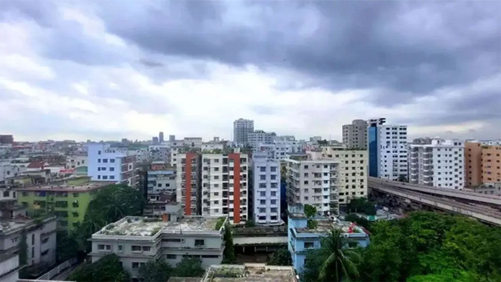 ঢাকায় হালকা বৃষ্টির সম্ভাবনা, কমছে না গরম