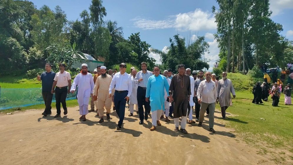 কলমাকান্দায় মহাদেও ও গণেশ্বরী নদীতে সেতুর সম্ভাব্য স্থান পরিদর্শন