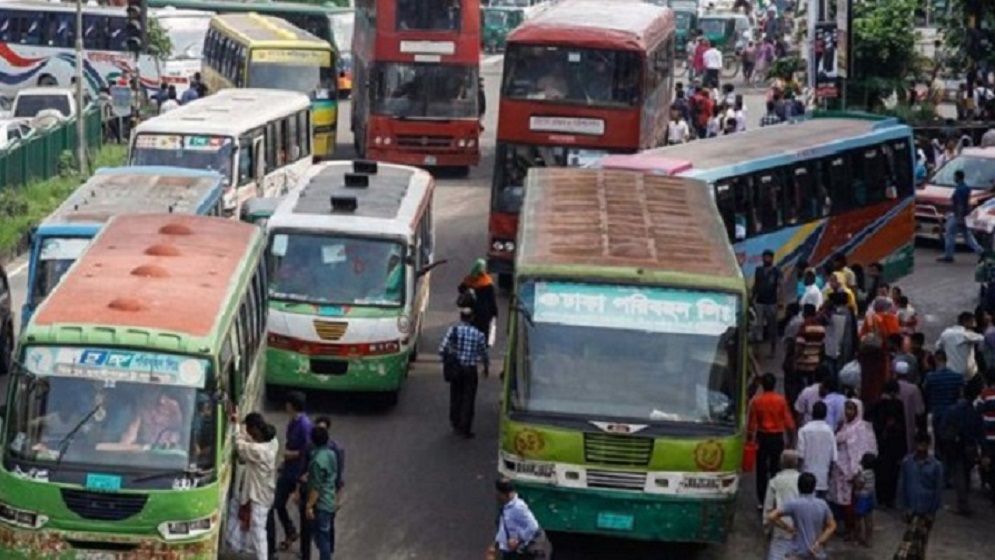 বাসভাড়া বাড়তেই অতিরিক্ত ভাড়া আদায়ের অভিযোগ, নেই নতুন ভাড়ার তালিকা