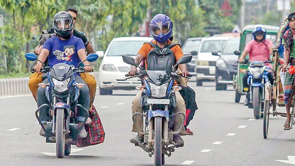 সড়ক নিরাপত্তায় চালকদের জন্য পুলিশের ১২ নির্দেশনা