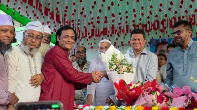 বরুড়ায় গণপূর্তমন্ত্রীর হাত ধরে বিএনপিতে ২ হাজার নেতাকর্মীর যোগদান