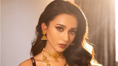 ডিসেম্বরে বিয়ে করছেন মিমি চক্রবর্তী
