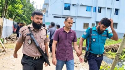 নারীসহ ফ্ল্যাট থেকে আটক সাবেক ওসি মাহবুব সাময়িক বরখাস্ত