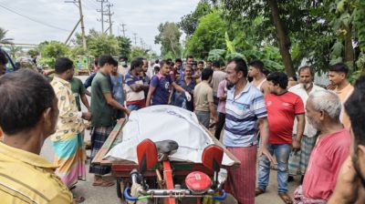 নরসিংদীতে সিএনজি ও কাভার্ডভ্যানের সংঘর্ষে নিহত ২