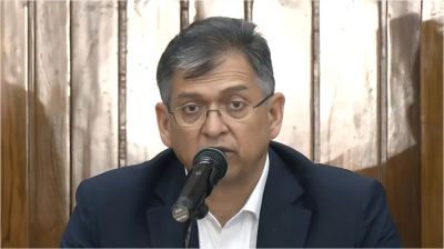 আলোচনা করে সংবিধানে ‘ইনক্লুসিভ’ সংশোধনী আনতে চাই: স্বরাষ্ট্রমন্ত্রী