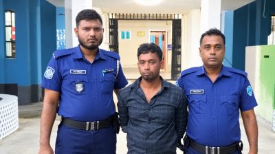 মনোহরগঞ্জে অস্ত্র-মাদকসহ একাধিক মামলার পরোয়ানাভুক্ত আসামি গ্রেপ্তার